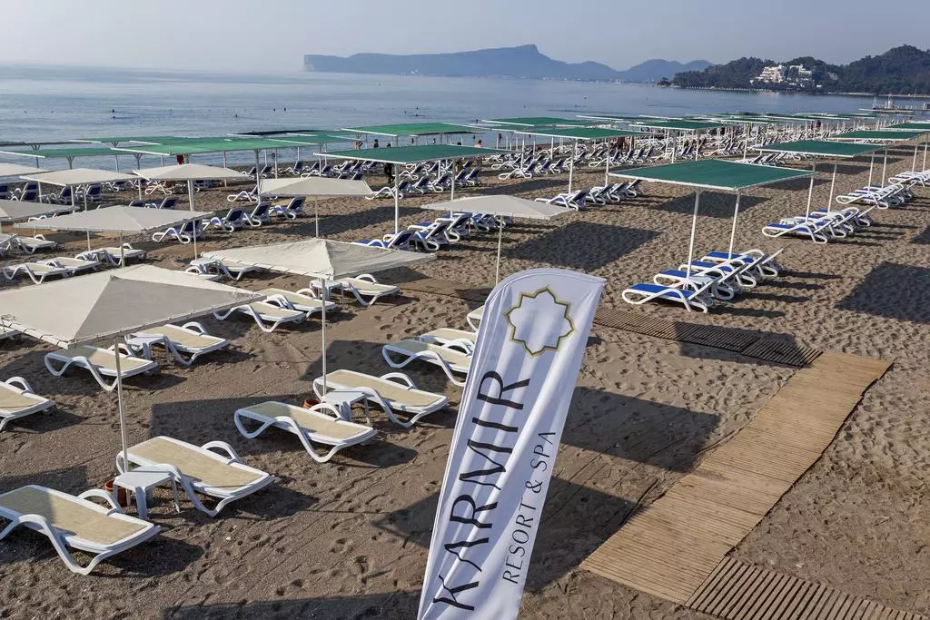KARMIR RESORT
